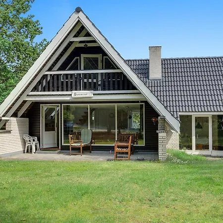 Three-bedroom Holiday In Holiday home Hals