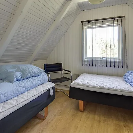 Three-bedroom Holiday In * Hals